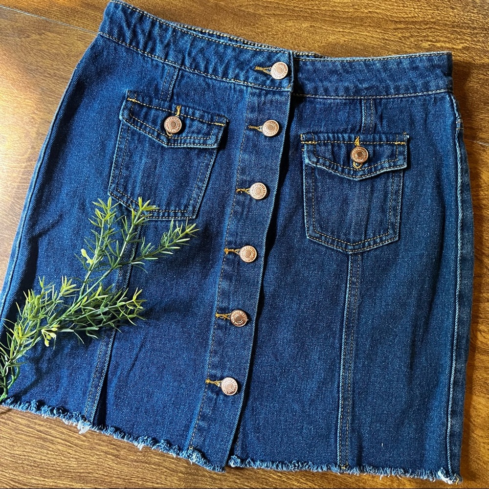 ✅ 3/$20 Forever 21 denim button fly skirt Junior size S